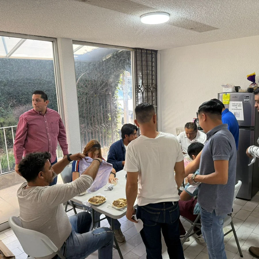 Momento de convivencia entre colaboradores